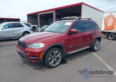 2013 BMW X5 xDrive50I z USA, uszkodzony, nr VIN 5UXZV8C53D0C15202